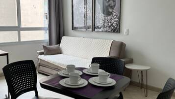 Apartment | Dining