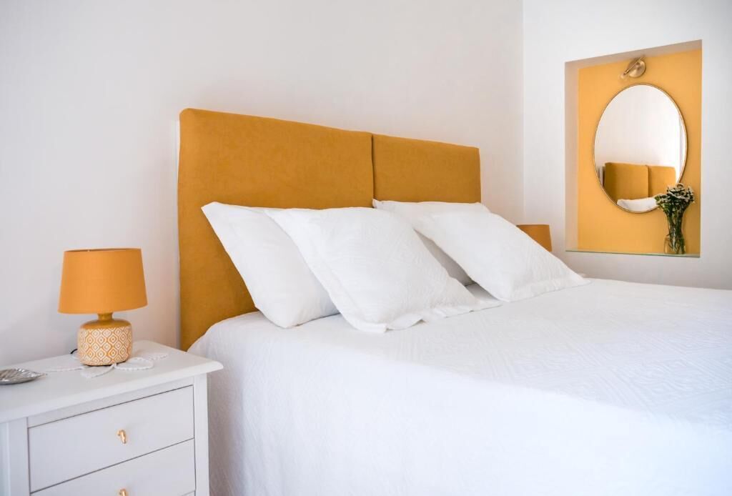 In-room safe, soundproofing, free WiFi