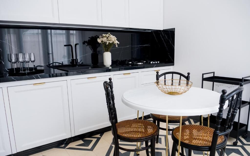 Family Suite, Patio, Courtyard View | Tempat makan