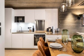 Appartement, 4 chambres, balcon | Cuisine privée