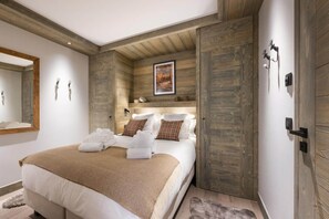 Apartment, 4 Bedrooms, Balcony | In-room safe, free WiFi - Sundance by Alpine Resorts (Courchevel)