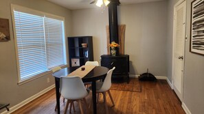 Dining - Gorgeous Family Home Denton, TWU, UNT (Denton)