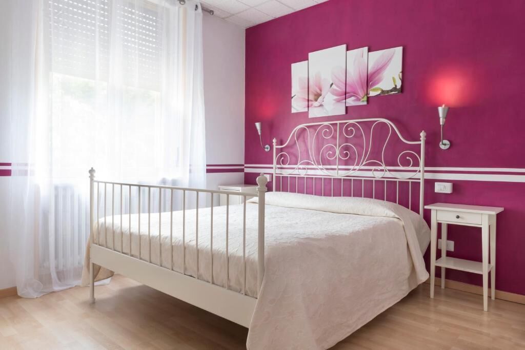 Habitación doble, vista al jardín | Escritorio y wifi gratis 