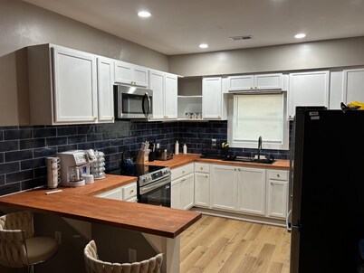 3-bedroom house in beautiful Jackson with cool AC breeze