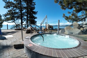 Outdoor spa tub - 2 BDR Suite | Kitchen, Outdoor Pool, Free Parking | Near Lake Tahoe Beach (Tahoe Vista)