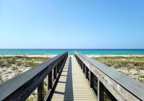 Tradewinds Condominium #25