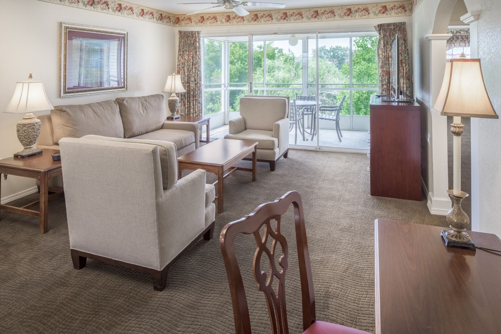 Spacious Suite | 1 King Bed | Pool And Fitness - Branson, MO
