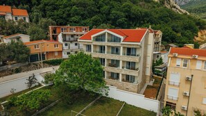Mặt tiền nơi lưu trú