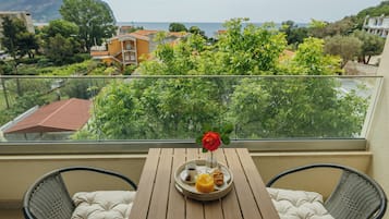 Classic Studio, Balcony, Sea View | Balcony