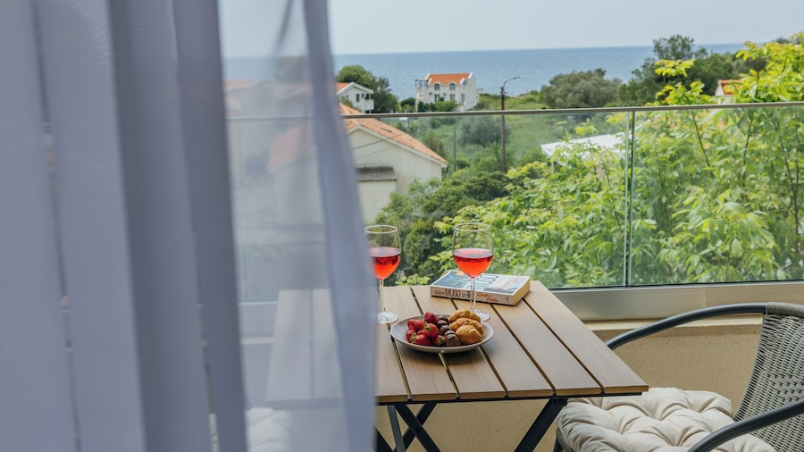 Apartments Via Mare