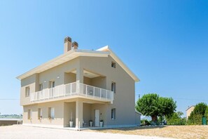 Exterior - Dolce Conero Guest House (Camerano)