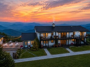 Exterior - Blue Moss @Fire Mountain on 20 ac, Fireplace, Just outside of Highlands, NC (Scaly Mountain)