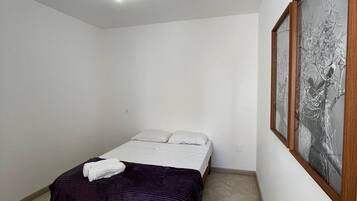 Apartment | Iron/ironing board, WiFi (free)