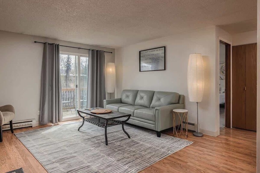 Cozy Creekside Retreat -2br Near Airport - Anchorage, AK