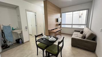 Apartamento | Zona de estar | Una televisión de pantalla plana
