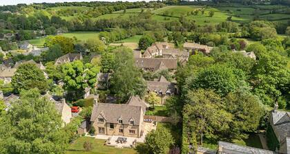 Partridge House - 4 bed house in Lower Swell, Cotswolds