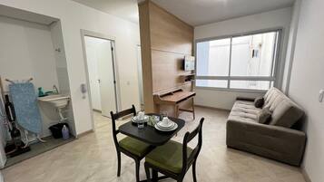 Apartemen | Area keluarga | TV layar datar