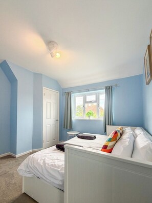 Room - NEW Family Home in Whitstable | Pets Welcome (Whitstable)