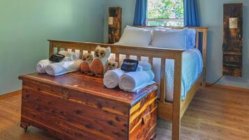 Desk, iron/ironing board, free WiFi, bed sheets