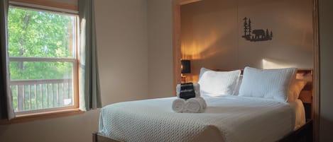 Desk, iron/ironing board, free WiFi, bed sheets