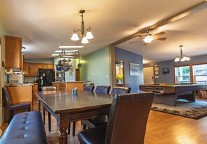 Dining - Accessible | Family Friendly | 5 BR | Ripple Lake (Aitken)