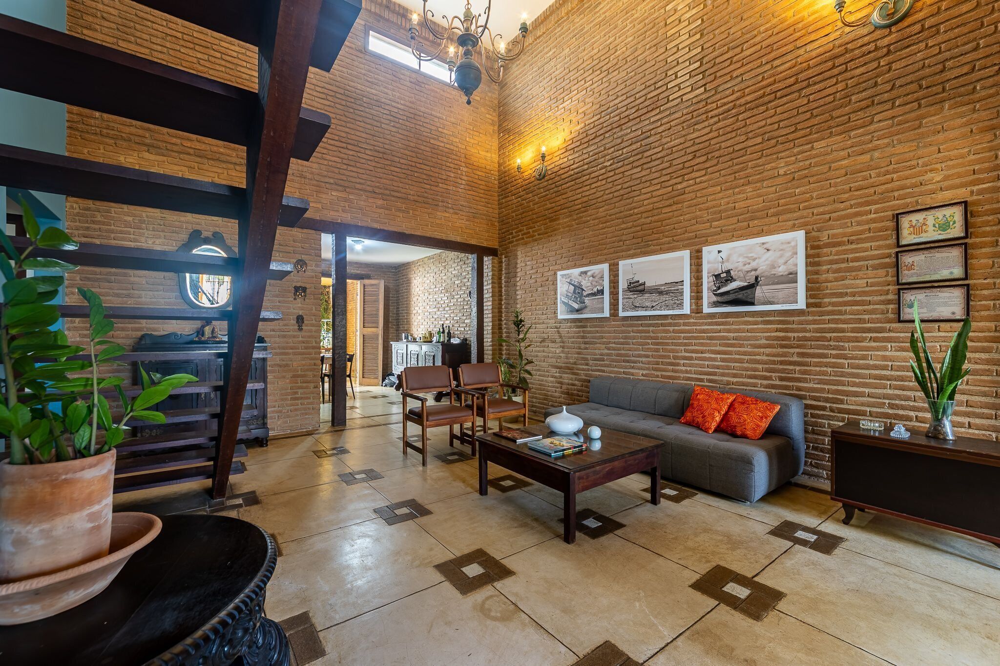 Chalet | Lobby