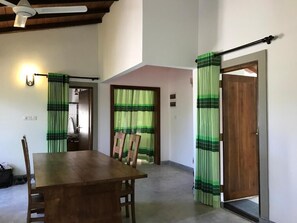 Dining - Aki Villa - Passikudah (Passikudah)