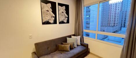 Apartment | Living area | Flat-screen TV