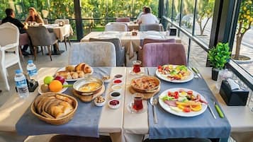 Desayuno buffet incluido todos los días