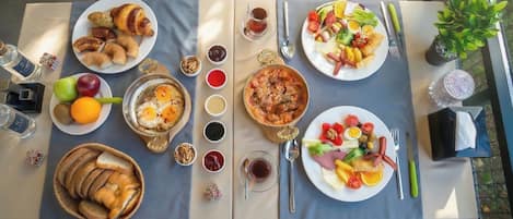 Desayuno buffet incluido todos los días