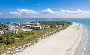 On the beach - Relaxing 2BR Stay at Sanibel Beach Club 2 w Pool (Sanibel)