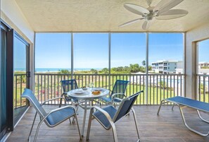 Outdoor dining - Relaxing 2BR Stay at Sanibel Beach Club 2 w Pool (Sanibel)