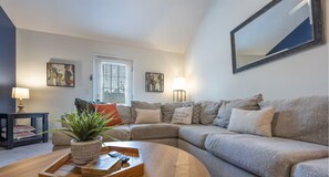 Smart TV, books - Just the Place 3BR/3BA Sleeps 7 (Auburn)