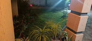 Standard Double Room, Garden View | Kawasan hartanah