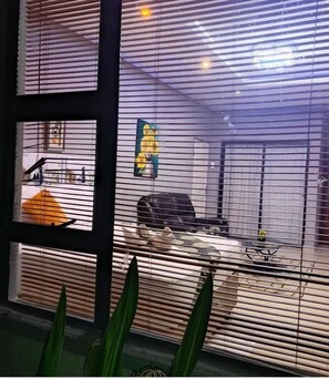 Interior - Aroundcorner GuestHouse (Maun)