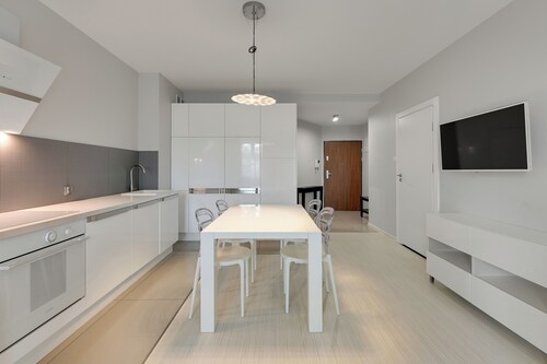 Valor by Grand Apartments