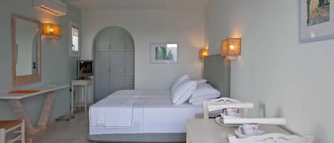 Desk, iron/ironing board, travel cot, free WiFi