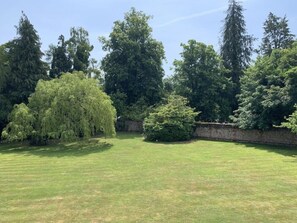 Property grounds - Badgemore Park B&B (Henley-on-Thames)