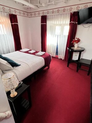Iron/ironing board, free WiFi - MISKI TAYTA (Cusco)