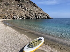 Beach - Kypri Villa, 4-bedroom seafront house in terrific Andros with cool AC (Andros)