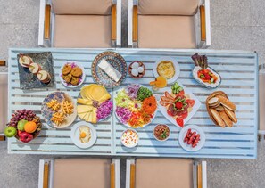Outdoor dining - The Stay Pyramids Inn (Giza)