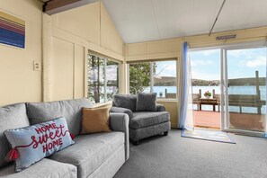 TV - Lazy Daze Beech Hill Pond - New! Waterfront Camp (Otis)