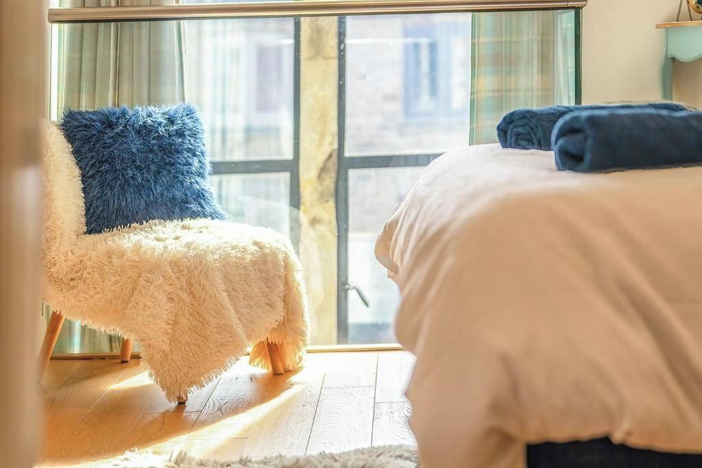 1 bedroom, iron/ironing board, internet, bed sheets
