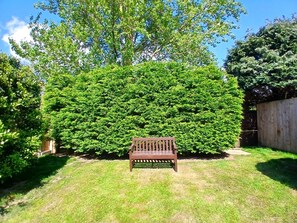 Property grounds - House near moors, 10 minutes walk to high street (Guisborough)