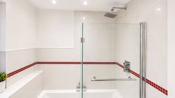 Apartment, 1 Bedroom | Bathroom
