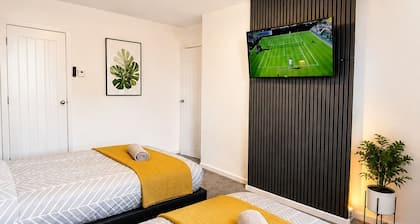 Modern Entire Apartment- Self Checkin Free Parking