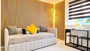 Apartment, 1 Bedroom | Living area