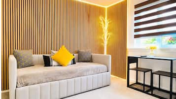 Apartment, 1 Bedroom | Living area