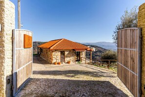 Exterior - Private Nature Retreat with Pool & Mountain Views in Northern Portugal (Infesta)