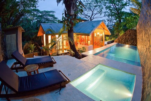 Charming 3-bedroom house with AC in beautiful Quepos
